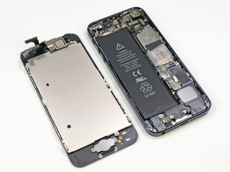 Apple เปลี่ยนโยบายเคลม iPhone ให้ศูนย์ซ่อมเอง
